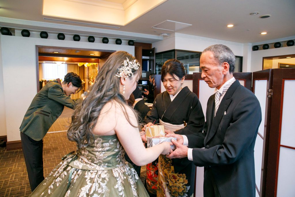 一生に一度だからこそ伝えたい”親御様への感謝のセレモニー”